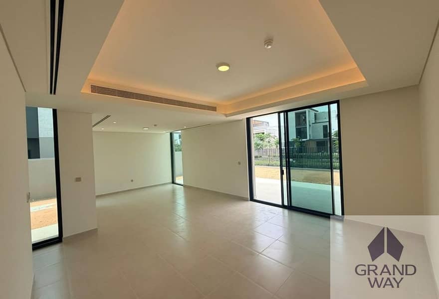 14 Vastu Unit I On Park I Single Row I Brand New — photo 14