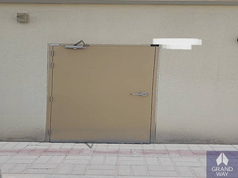 2 Well Located I Ready To Move I Ample Space — photo 2