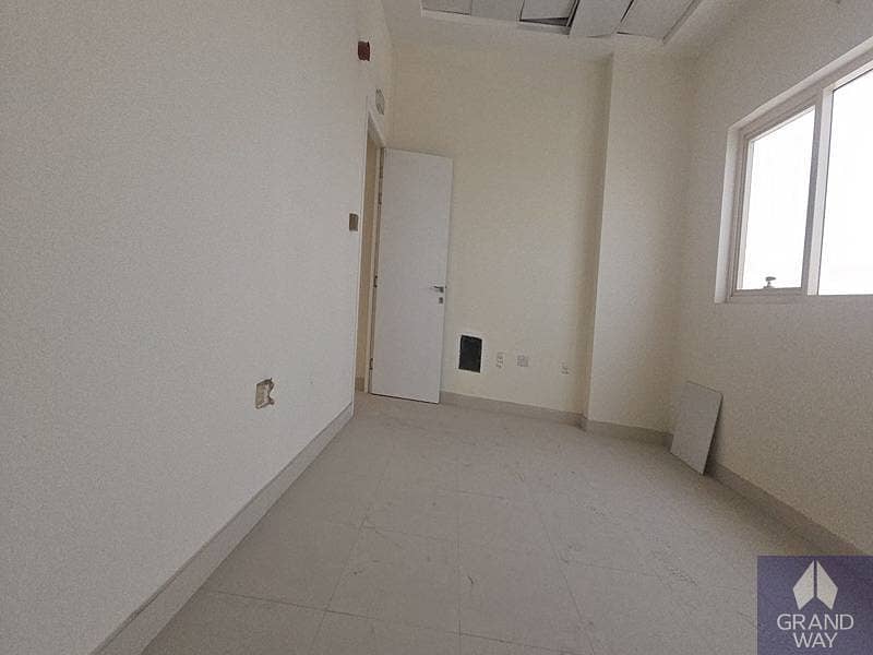 6 Well Located I Ready To Move I Ample Space — photo 6