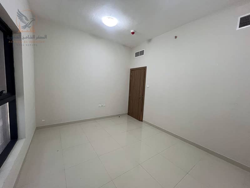 8 apartment-for-rent-property-05. jpg