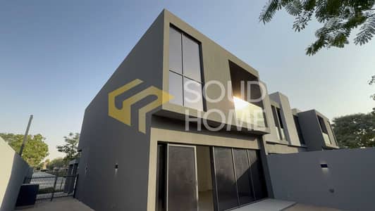 3 habitaciones Townhouse para en Venta en Tilal City, Sharjah - Casa adosada en Tilal City,Masaar,Robinia, 3 dormitorios, 2625000 AED - 16664650 3 habitaciones Townhouse para en Venta en Tilal City, Sharjah - Casa adosada en Tilal City,Masaar,Robinia, 3 dormitorios, 2625000 AED - 16664650