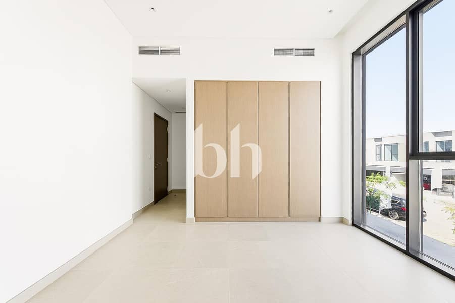 11 images image img