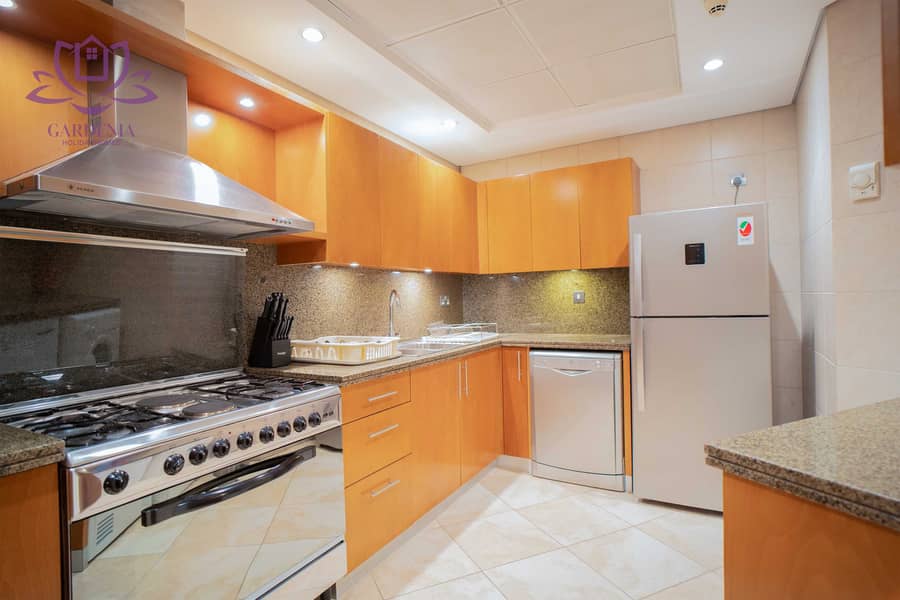 27 Kitchen. jpg