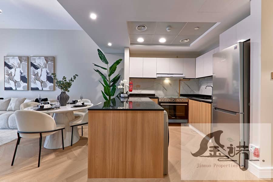 10 Kitchen (2). jpg