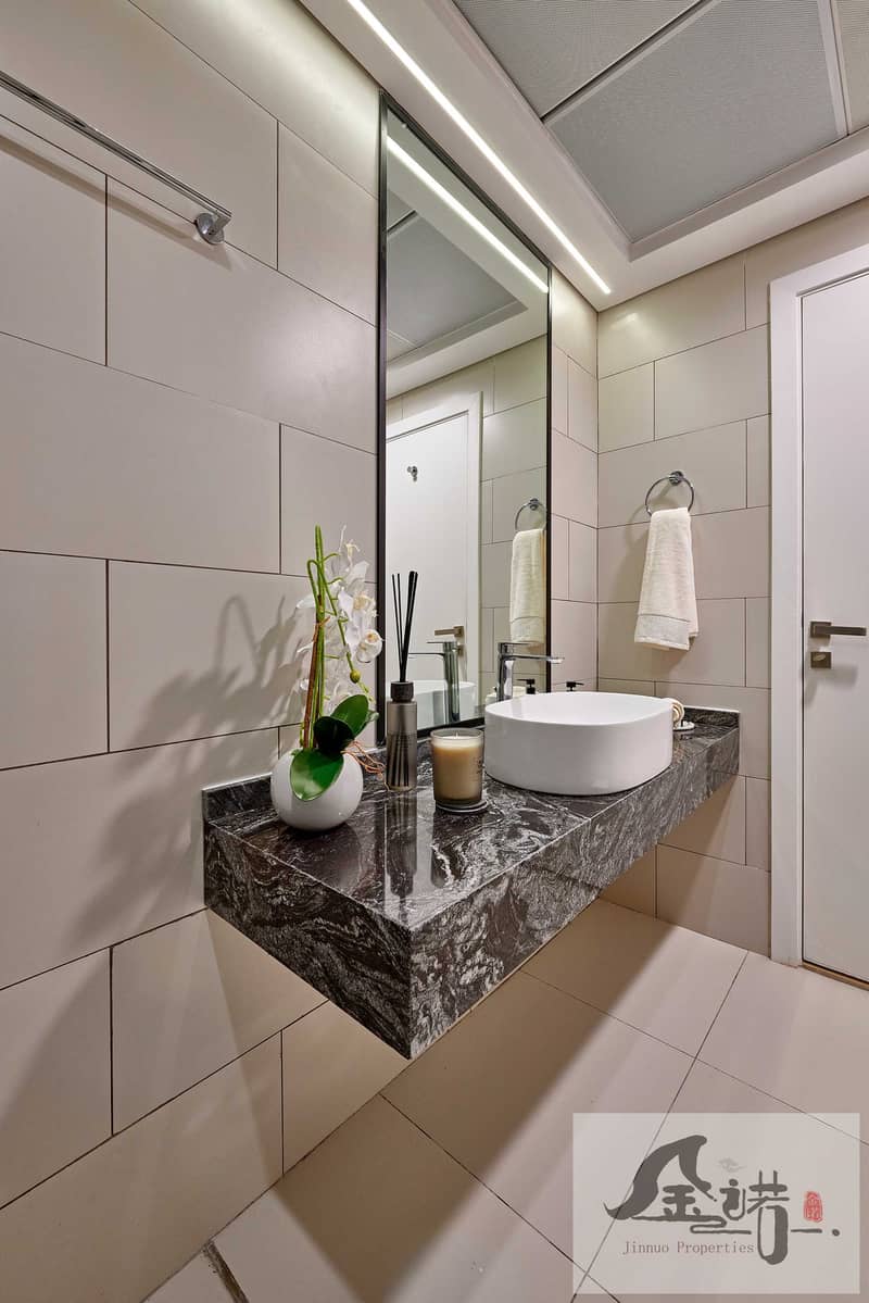 15 Washroom (2). jpg