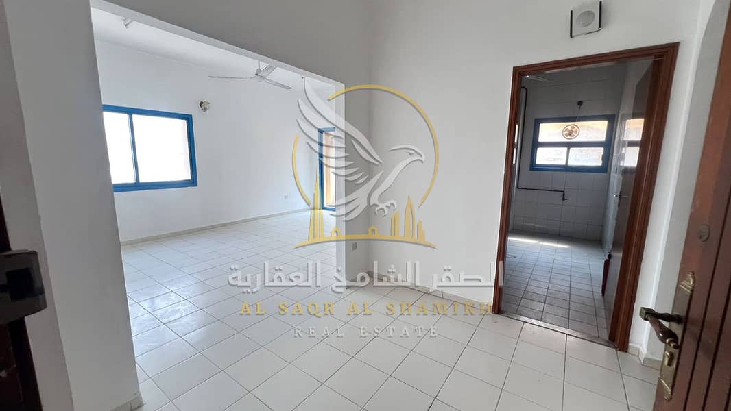 5 غرفتين-وصالة-للا-يجار-2-غرف-المريجة-الشارقة-صورة-العقار-iu-001-02. jpg