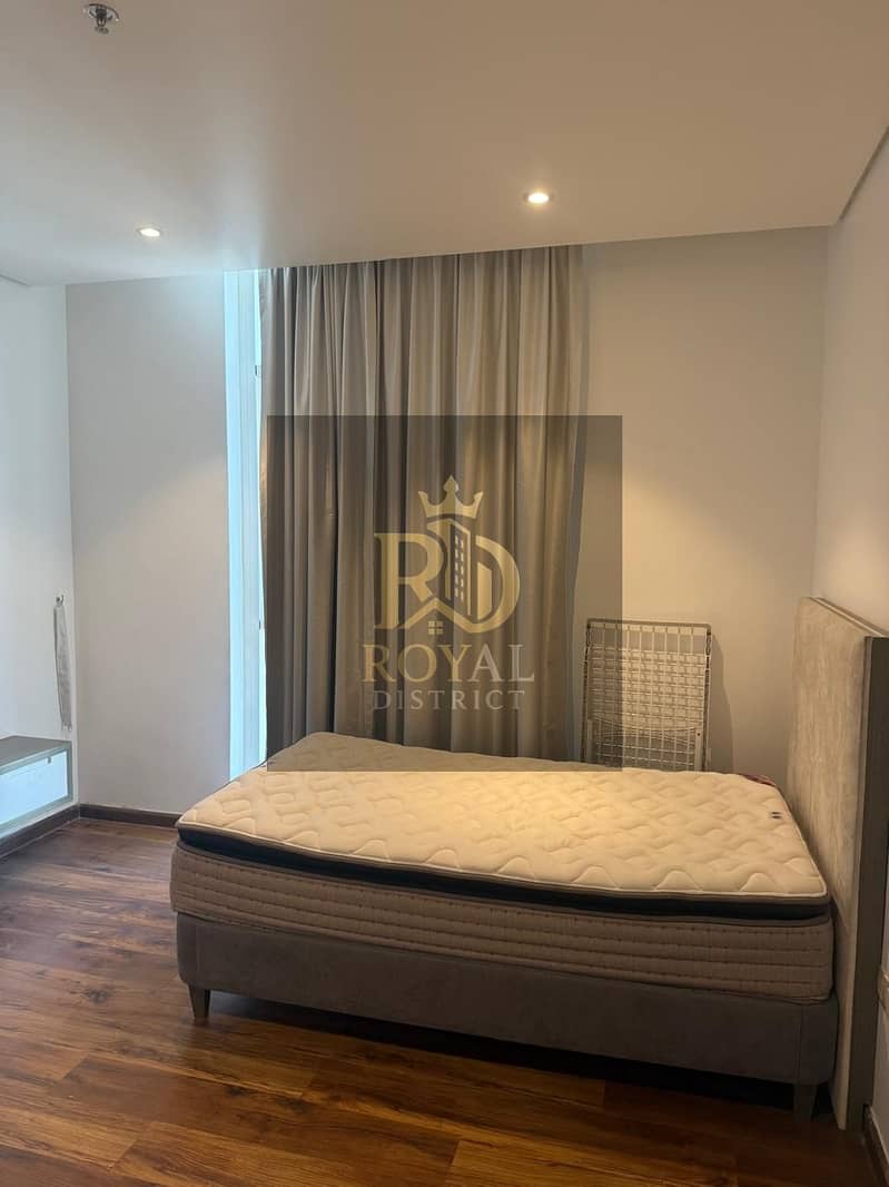 7 79b501ad-072b-47a6-a16e-6e91f5d6bacf. jpg