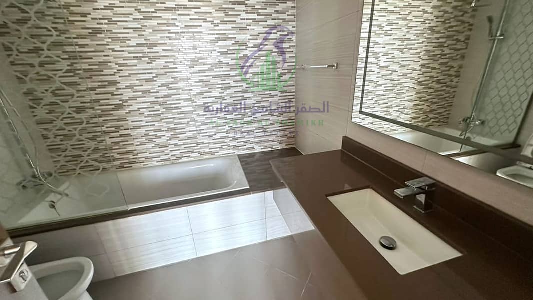 18 apartment-for-rent-3-bedroom-altaawn-alsharqh-property-05. jpg