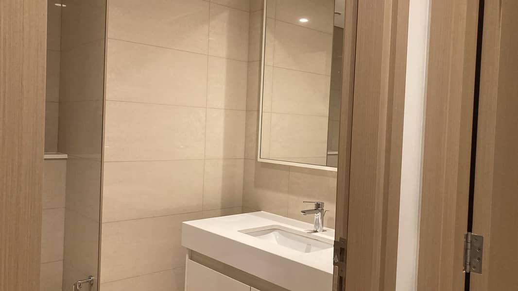 20 2801 Burj Royale Bathroom. jpeg