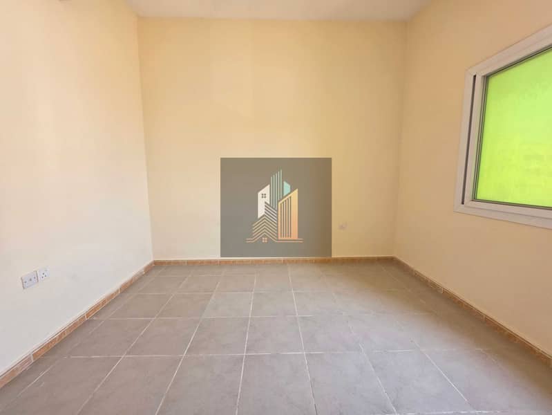4 92469. jpg