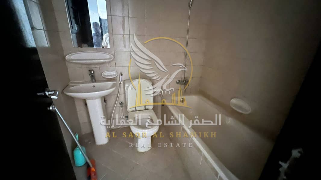 12 shqa-for-rent-1-bedroom-albwtyna-alsharqa-bathroom-10. jpg
