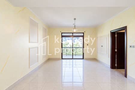 2 Bedroom Flat for Sale in Downtown Dubai, Dubai - Living Area. png