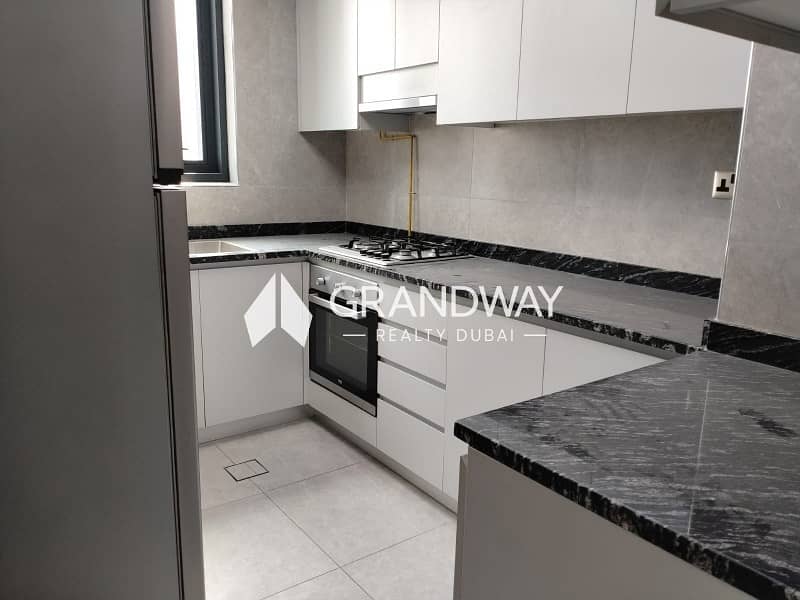 13 Spacious 2BR I Jumeirah Garden Community View — photo 13