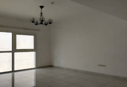 2 Slaapkamers Appartement te Huur in Jumeirah, Dubai - Spacious 2BR | Prime Jumeirah First Location — photo 1