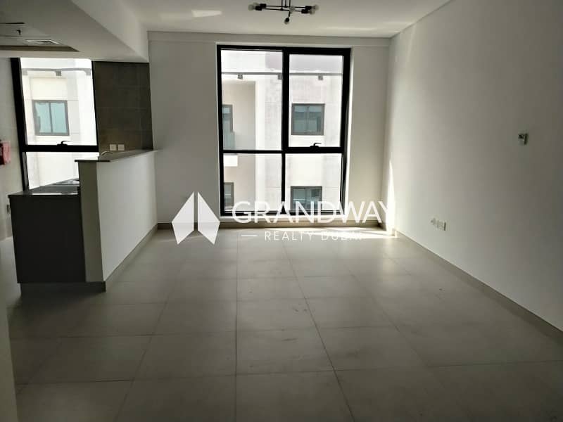 5 Spacious 2BR I SZR Skyline View I Vacant — photo 5