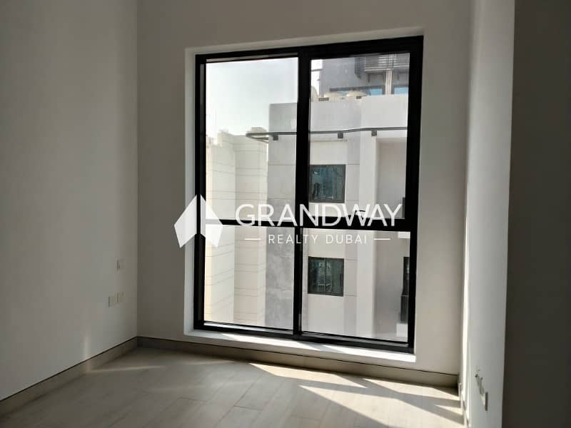 8 Spacious 2BR I SZR Skyline View I Vacant — photo 8