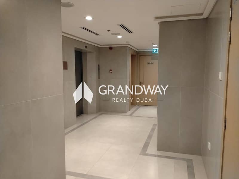 10 Spacious 2BR I SZR Skyline View I Vacant — photo 10