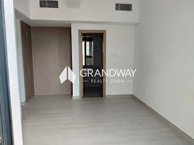 14 Spacious 2BR I SZR Skyline View I Vacant — photo 14