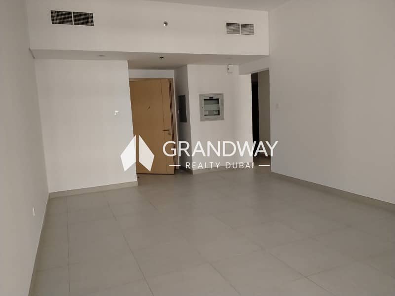 17 Spacious 2BR I SZR Skyline View I Vacant — photo 17