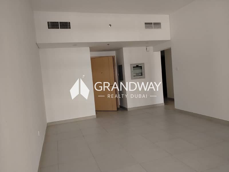 18 Spacious 2BR I SZR Skyline View I Vacant — photo 18