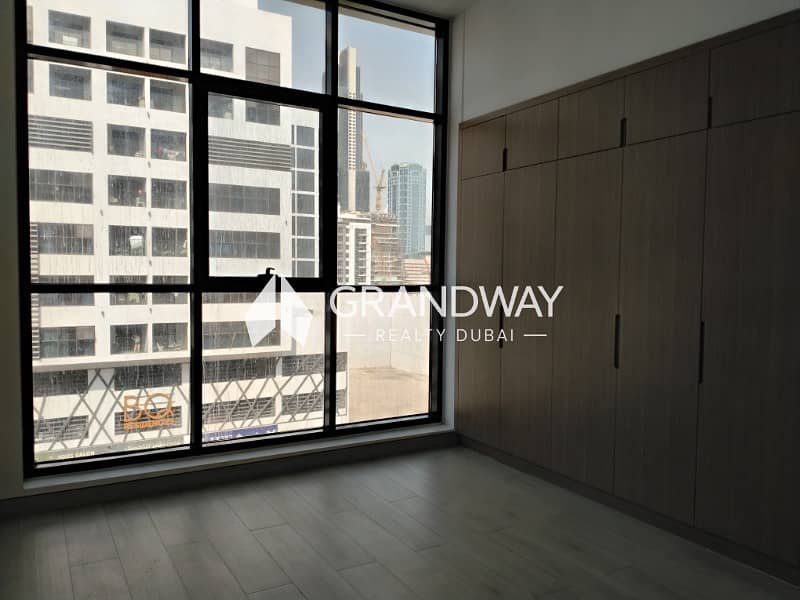 20 Spacious 2BR I SZR Skyline View I Vacant — photo 20