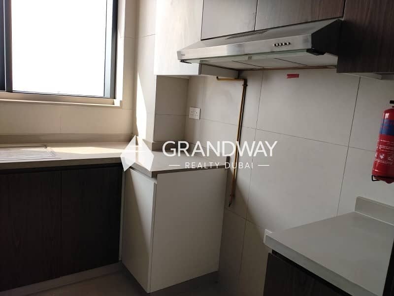8 Elegant 2BR I Burj View I Sea View — photo 8