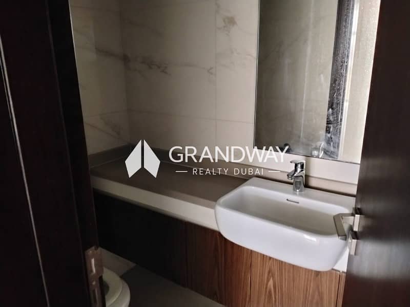 15 Elegant 2BR I Burj View I Sea View — photo 15
