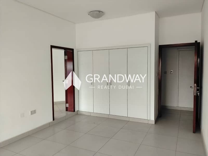 18 Elegant Residence| Large Layout | Central Location — photo 18