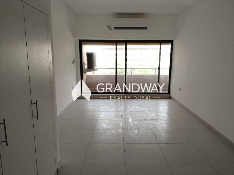 19 Elegant Residence| Large Layout | Central Location — photo 19