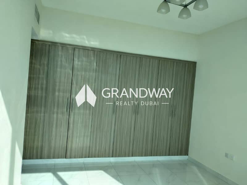 12 Spacious Bedroom Apartment I Near to Metro — photo 12
