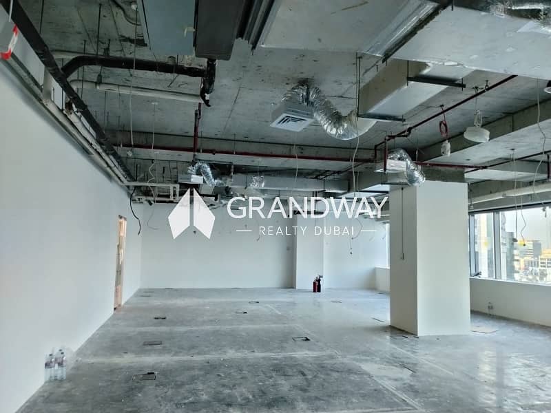 2 Spacious Office I Included Dewa Chiller I Vacant — photo 2