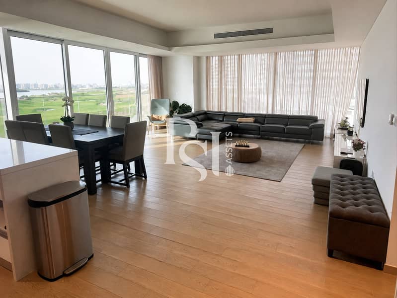 4 Living Room. jpeg