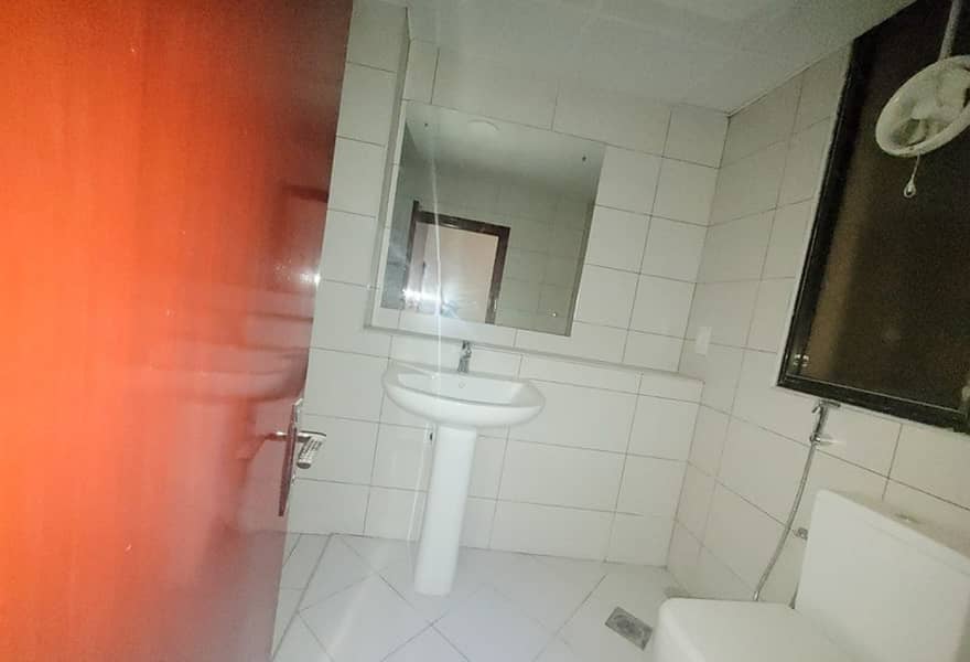 9 Spacious 2BR | Zabeel I Vacant — photo 9