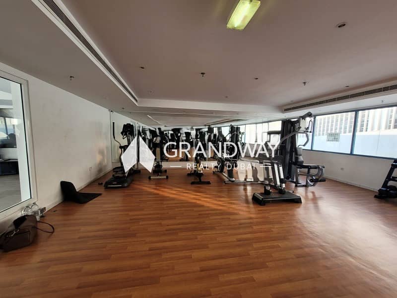11 Spacious Apartment | Skyline Views | Prime Locatio — photo 11