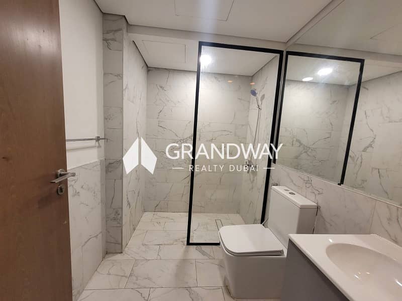 8 Spacious 2BR I Well-Maintained I Vacant — photo 8