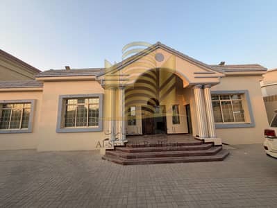 4 Schlafzimmer Villa zum Miete in Al Raqaib, Ajman - a6047923-19cd-4c10-9ead-31e3126192e5. jpg