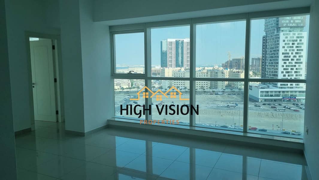 3 08 - MB1205 Living 1. jpg