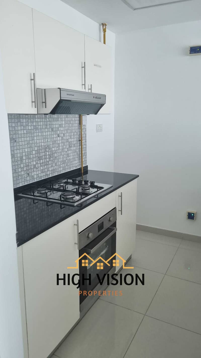 10 13 - MB1205 Kitchen 1. jpg