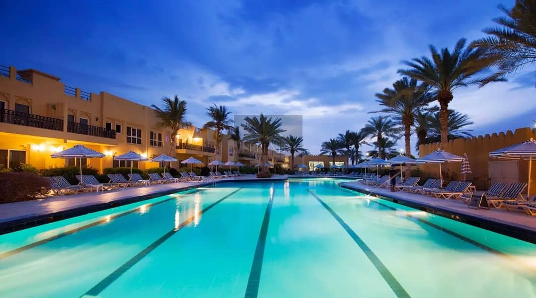 13 24273037-al-hamra-village. webp