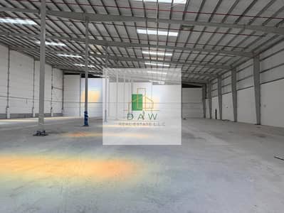 Warehouse para en Alquiler en Umm Dera, Umm Al Quwain - PHOTO-2025-04-15-10-06-45. jpg Warehouse para en Alquiler en Umm Dera, Umm Al Quwain - PHOTO-2025-04-15-10-06-45. jpg