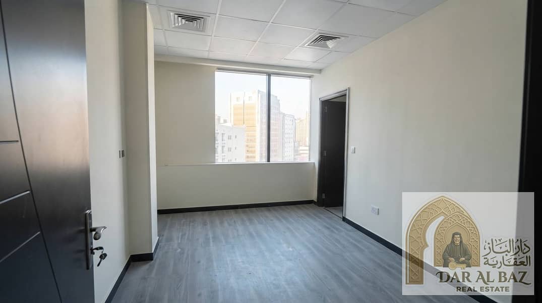 3 Enhancing_real_estate_listing_ph…_20260929012917. jpg