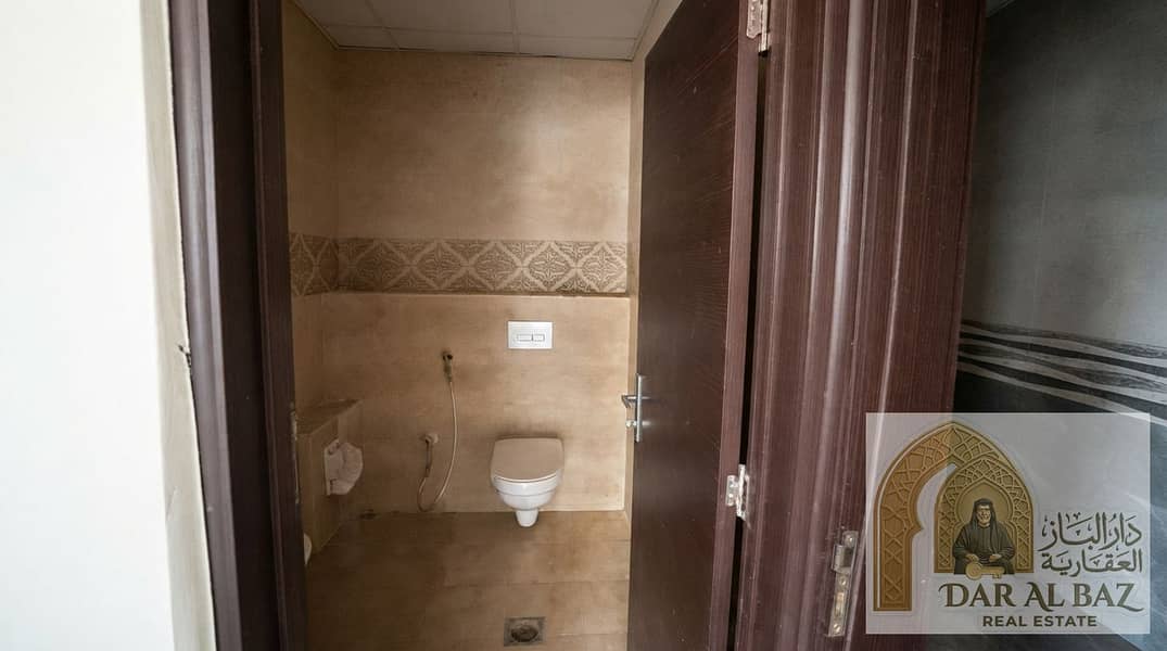 14 Enhancing_real_estate_listing_ph…_20260929013824. jpg