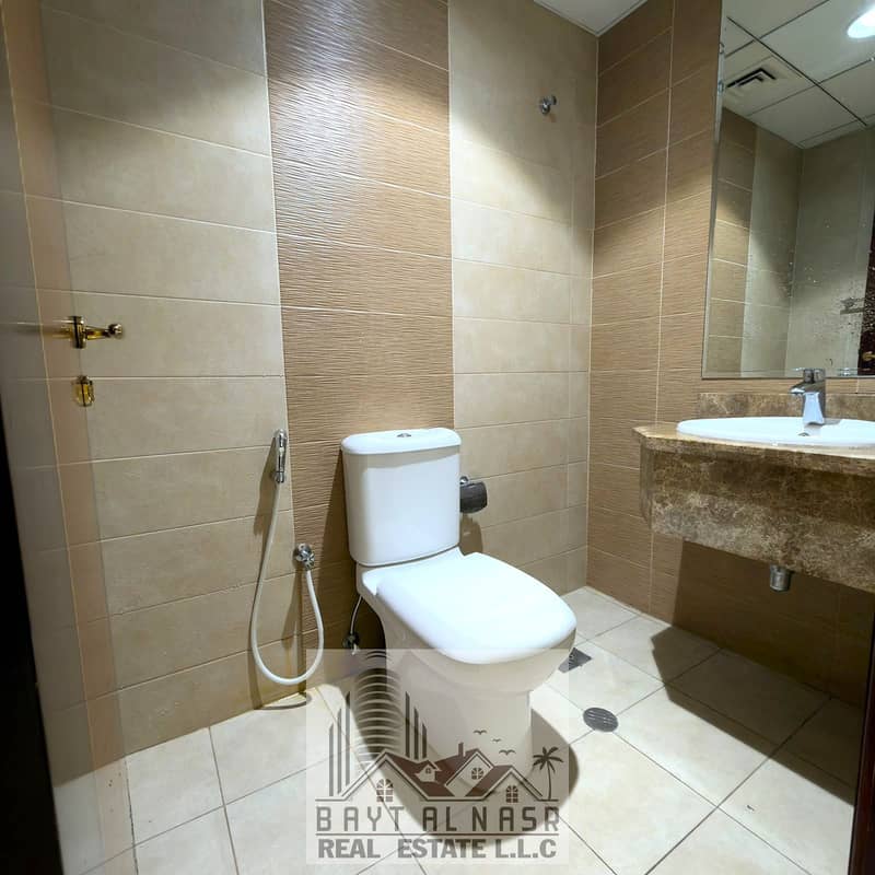 16 guest washroom. jpeg