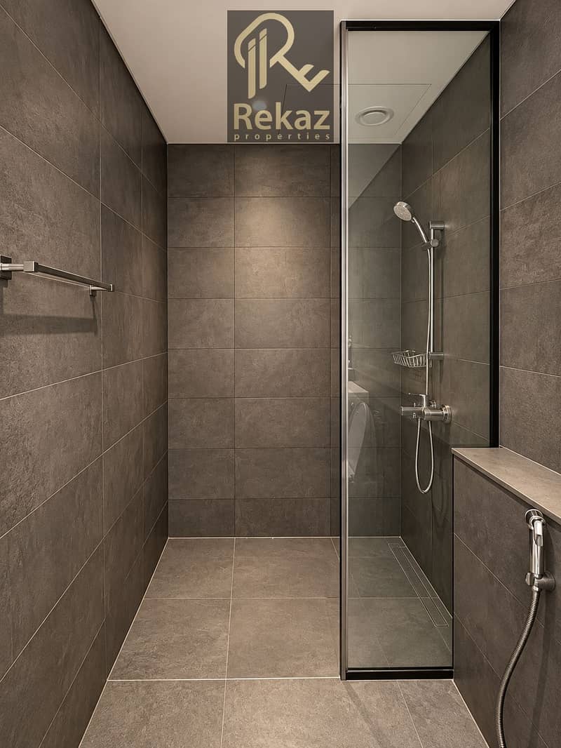 4 b3d19ca0-7253-4803-b0d0-5ae75e9264df. png