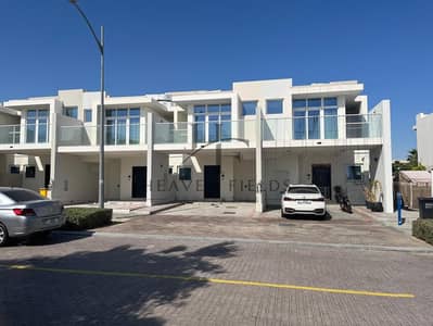 3 habitaciones Townhouse para en Alquiler en DAMAC Hills 2 (Akoya by DAMAC), Dubai - WhatsApp Image 2026-09-29 at 3.06. 46 PM. jpeg