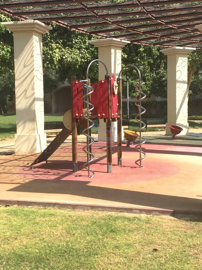 12 11. jpg