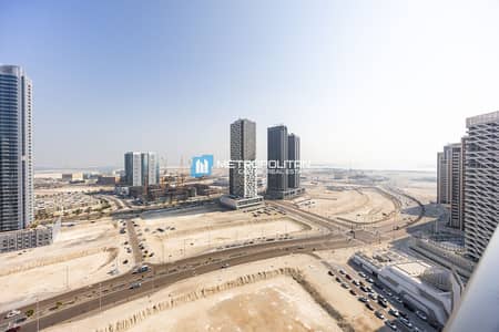 2 Bedroom Flat for Sale in Al Reem Island, Abu Dhabi - High Floor | Next to Corner 2BR | Community View