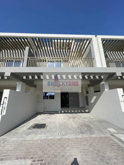 4 habitaciones Townhouse para en Alquiler en DAMAC Hills 2 (Akoya by DAMAC), Dubai - WhatsApp Image 2026-09-29 at 16.05. 03 (2). jpeg
