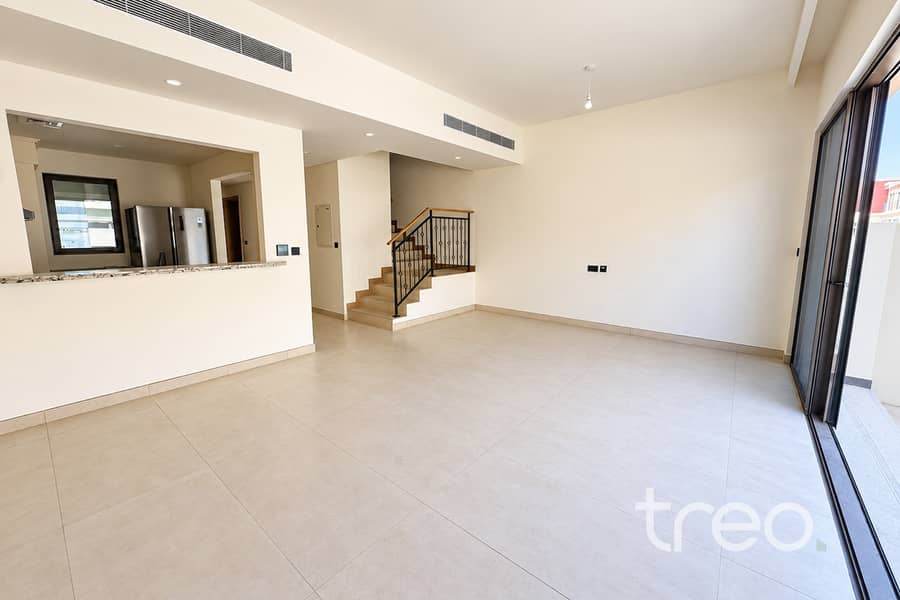 5 Lounge_2_J496_Costa_Brava_1__Damac_Lagoons. jpg
