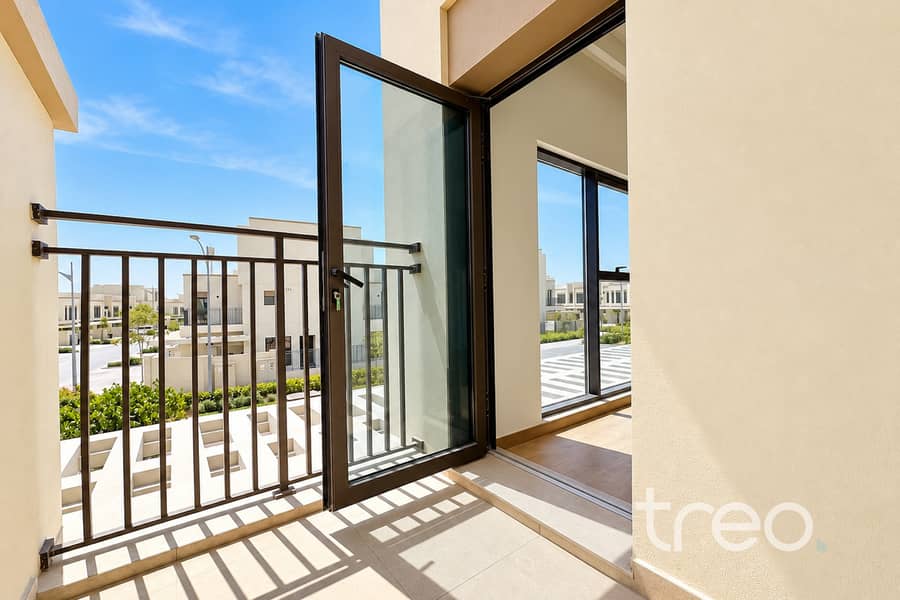 12 Balcony_4_J496_Costa_Brava_1__Damac_Lagoons. jpg